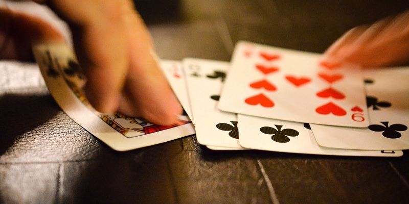Khám phá quy trình chơi một ván đánh Phỏm có gì?