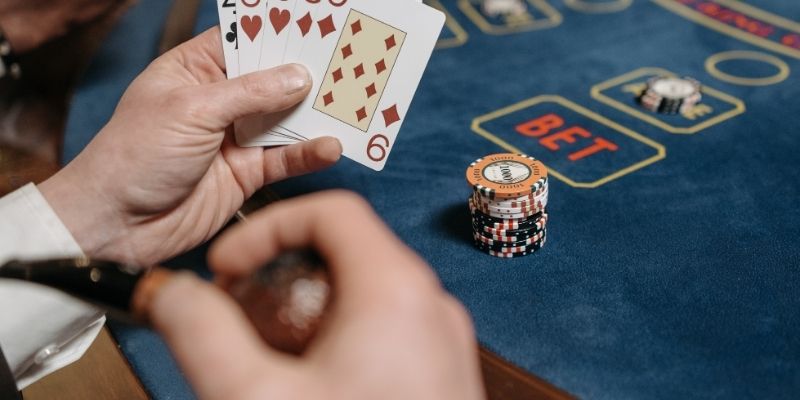 Hiểu rõ tường tận luật chơi Baccarat cơ bản